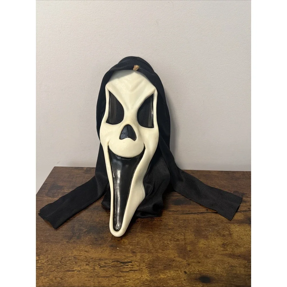 VTG 90s/Y2K Scream Mask Fun World, Smiling/Grin Ghost Face Glow-In-The-Dark 9206